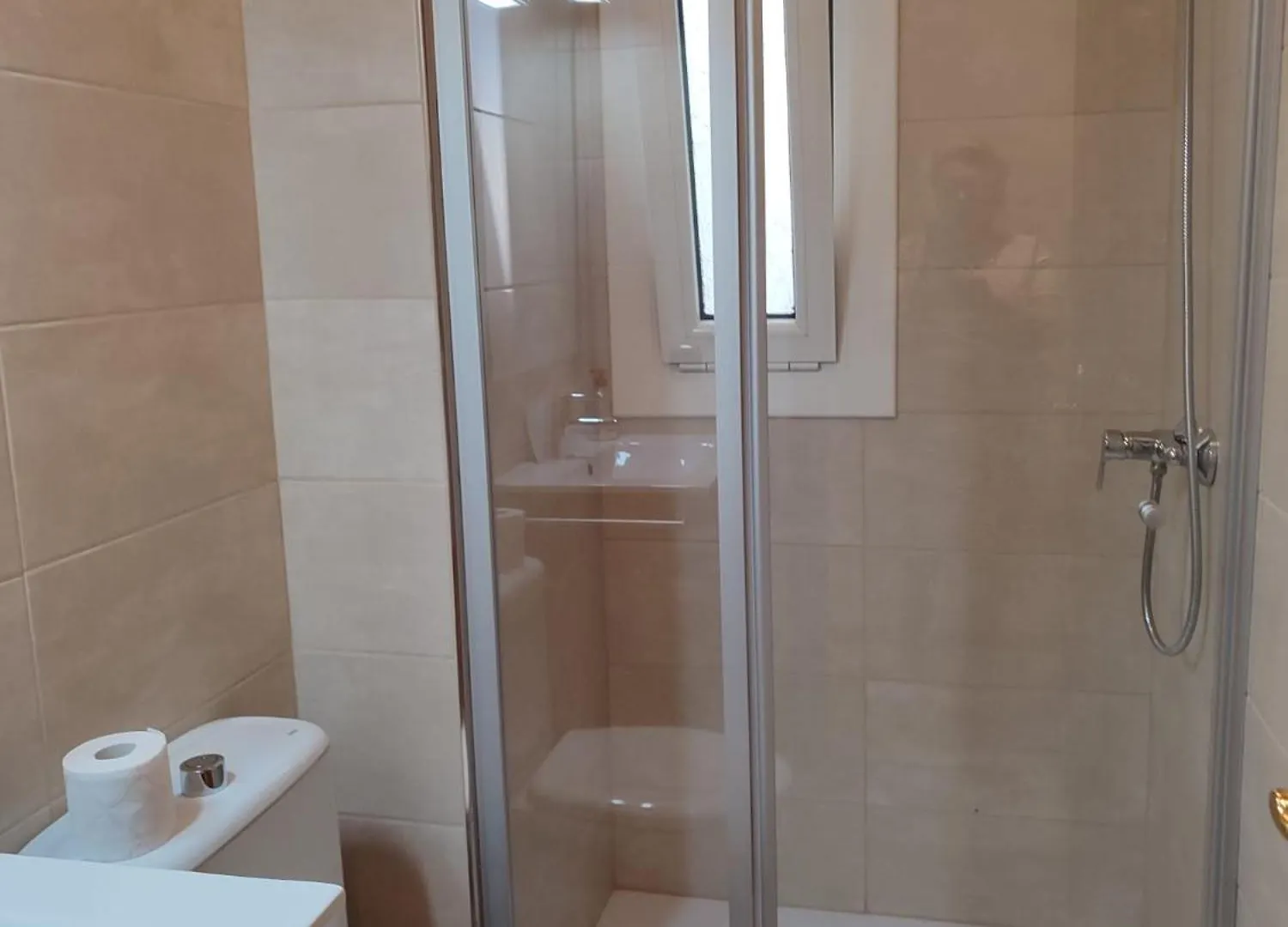 Piso De 4 Habitaciones En El Centro De Roses Apartamento