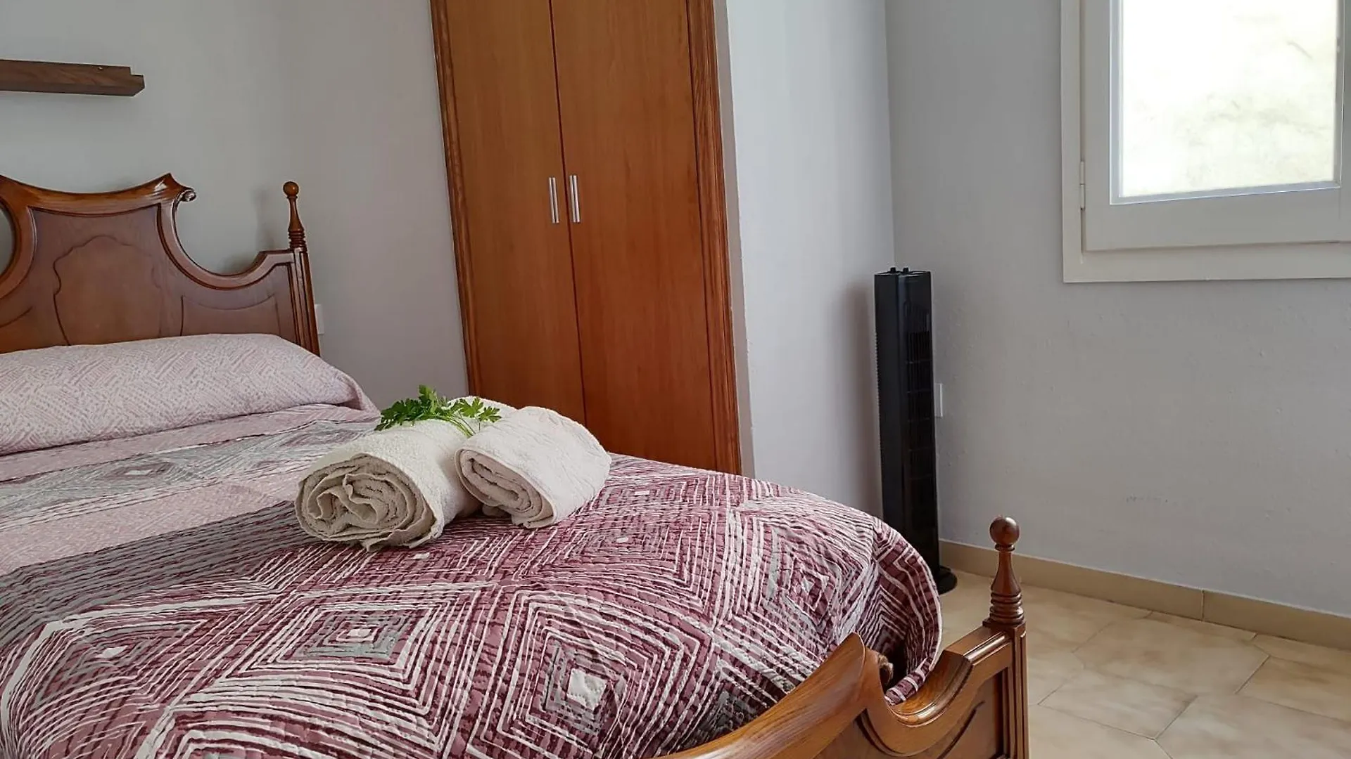 Piso De 4 Habitaciones En El Centro De Roses Espanha