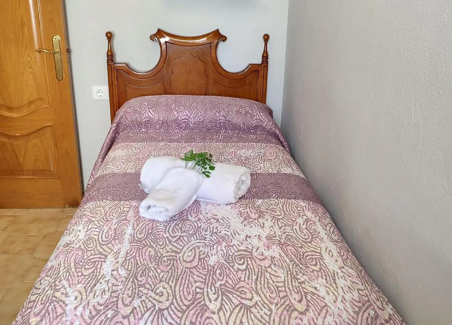 Apartamento Piso De 4 Habitaciones En El Centro De Roses
